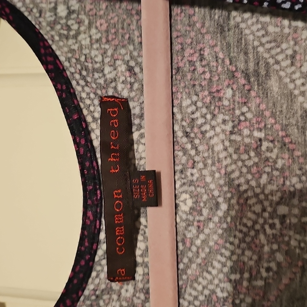 Belted Patterned Tank - Picture 3 of 6
